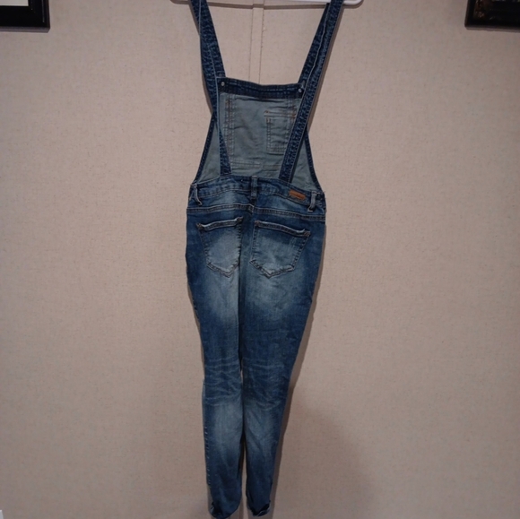 Almost Famous Overalls  Size 1 used only twice excellent condition - Picture 4 of 5